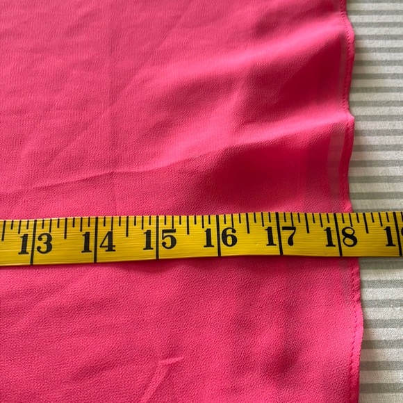 E&M Fuchsia Pink Sleeveless Cropped Cami, Size M - Picture 12 of 12